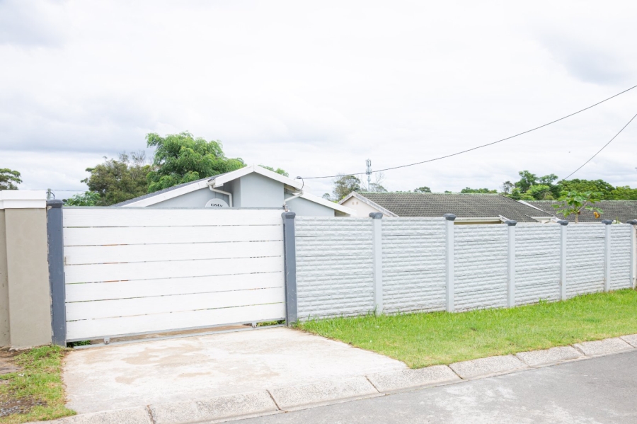 2 Bedroom Property for Sale in Haven Hills Eastern Cape